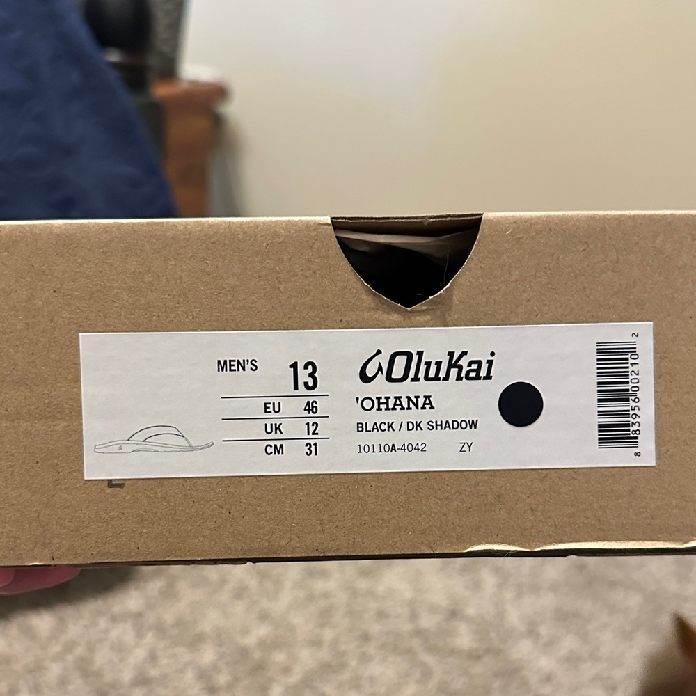 OluKai Men's Dark Brown Flip Flops - Picture 3 of 3